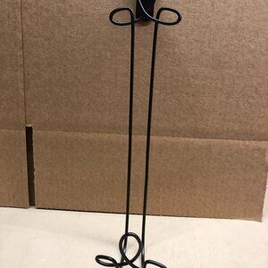 Black Metal Scroll Wreath Over the Door Hanger #F81